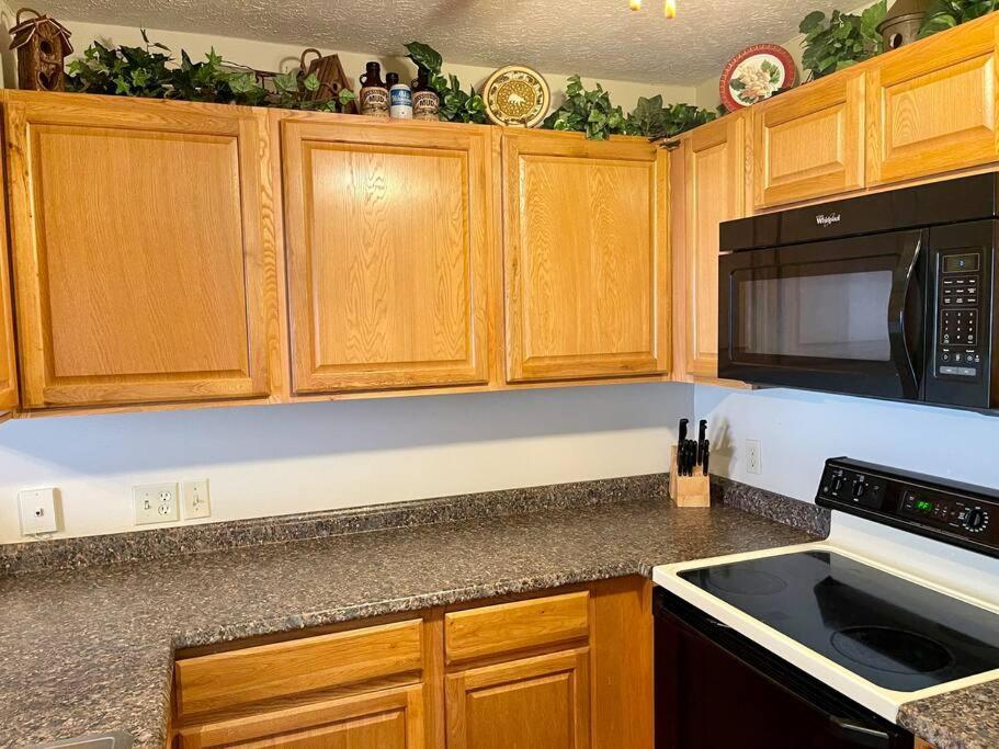 Relaxing Mountain Condo In Gatlinburg With City View ! Kültér fotó